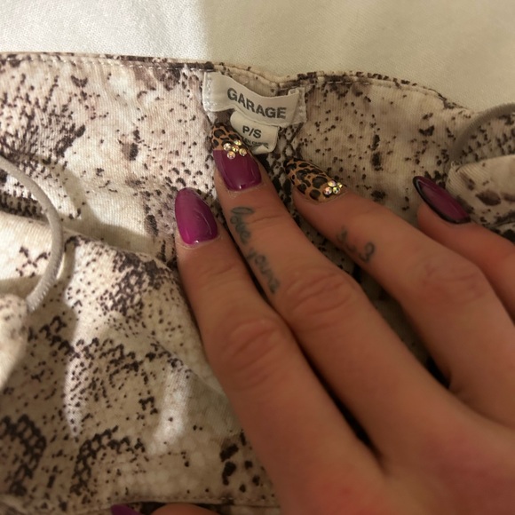 Garage size small snakeskin - Picture 2 of 2